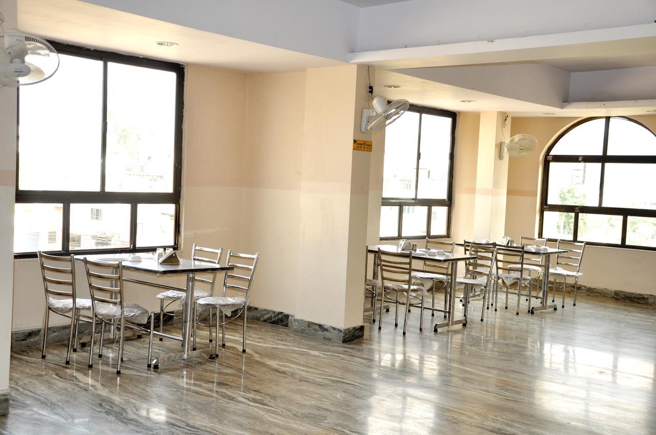 Hotel Kirti Plaza Chittorgarh Exterior photo